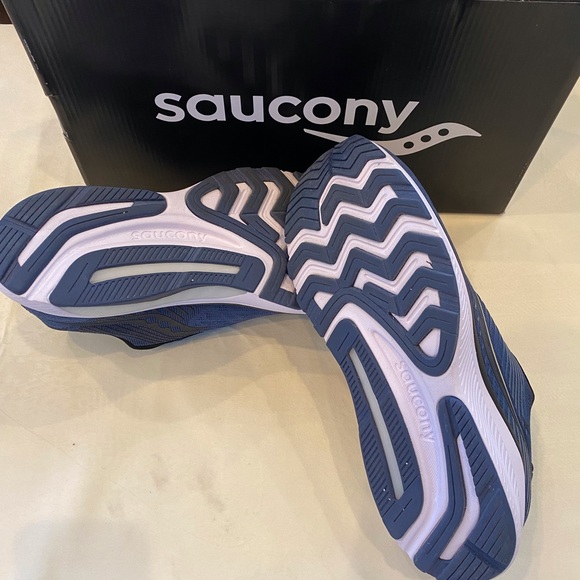 Saucony Guide 14 trainers NWB sz 9.5 - Picture 7 of 8